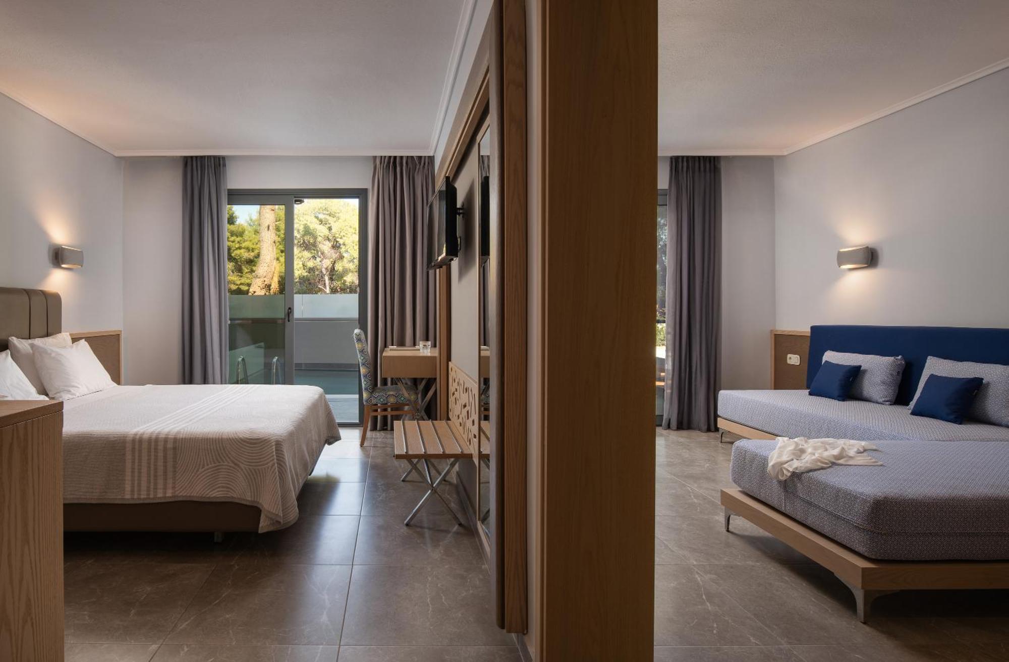Philoxenia Hotel Psakoudia Bagian luar foto
